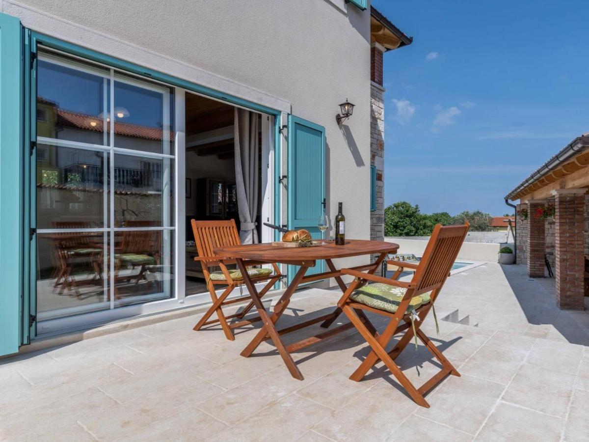 Moderne Istrische Steinvilla - 4 Sterne Mit Privatem, Beheizbaren Pool & Meerblick Kavran Exterior foto