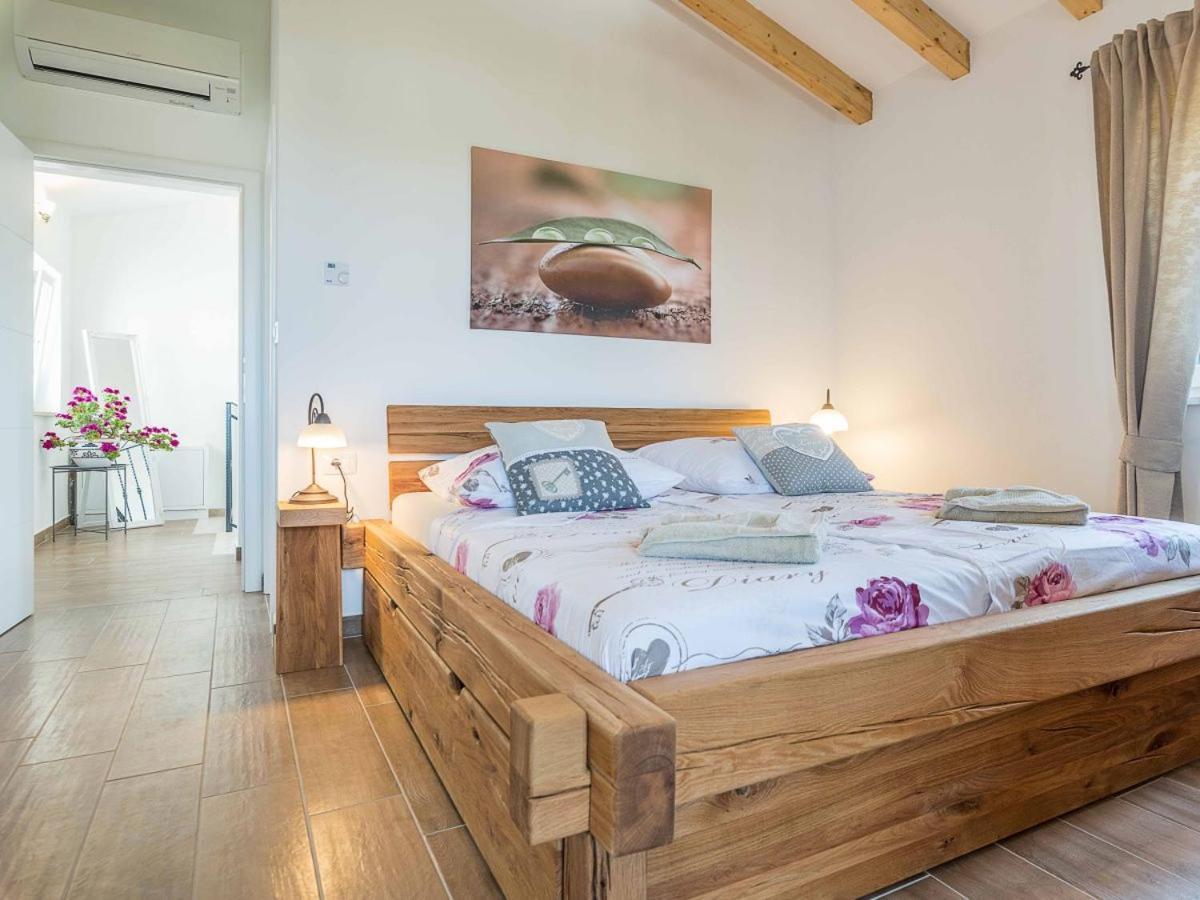 Moderne Istrische Steinvilla - 4 Sterne Mit Privatem, Beheizbaren Pool & Meerblick Kavran Exterior foto