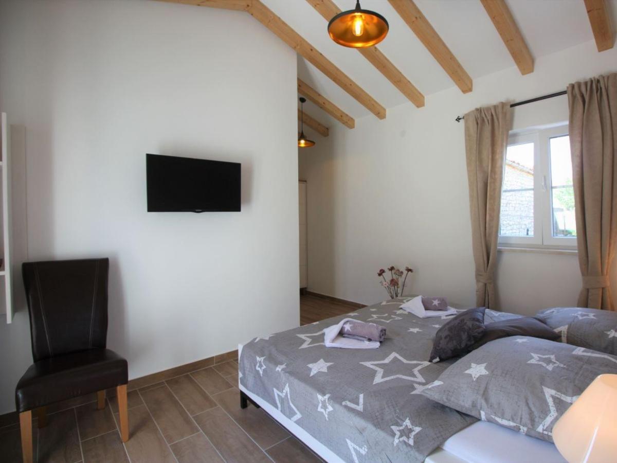 Moderne Istrische Steinvilla - 4 Sterne Mit Privatem, Beheizbaren Pool & Meerblick Kavran Exterior foto