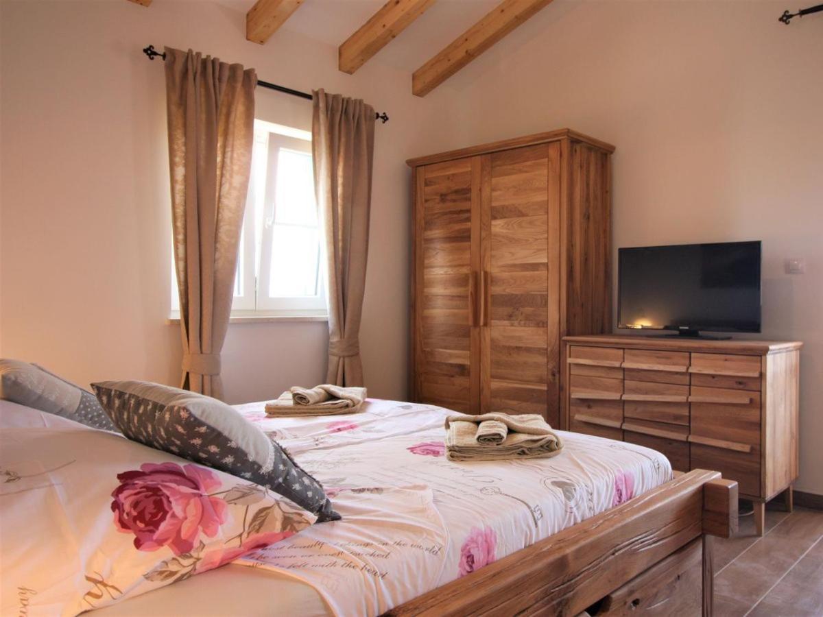 Moderne Istrische Steinvilla - 4 Sterne Mit Privatem, Beheizbaren Pool & Meerblick Kavran Exterior foto